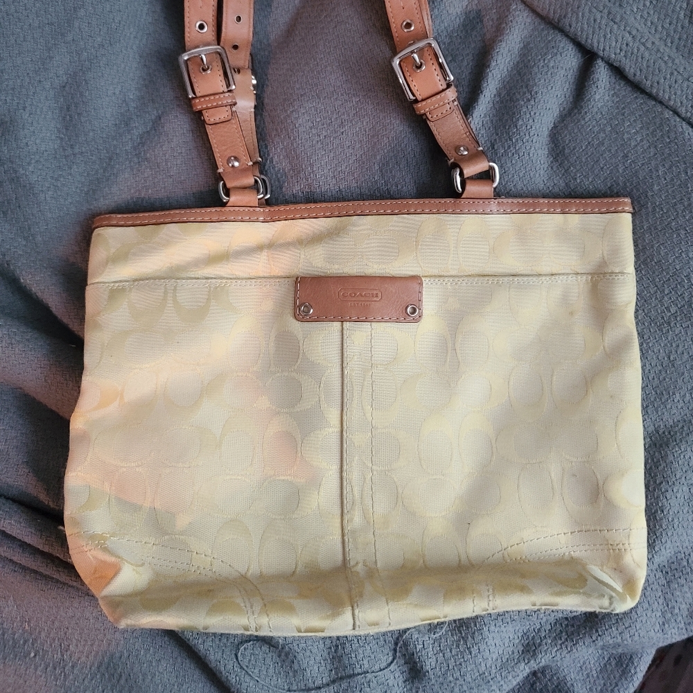 Med yellow coach bag